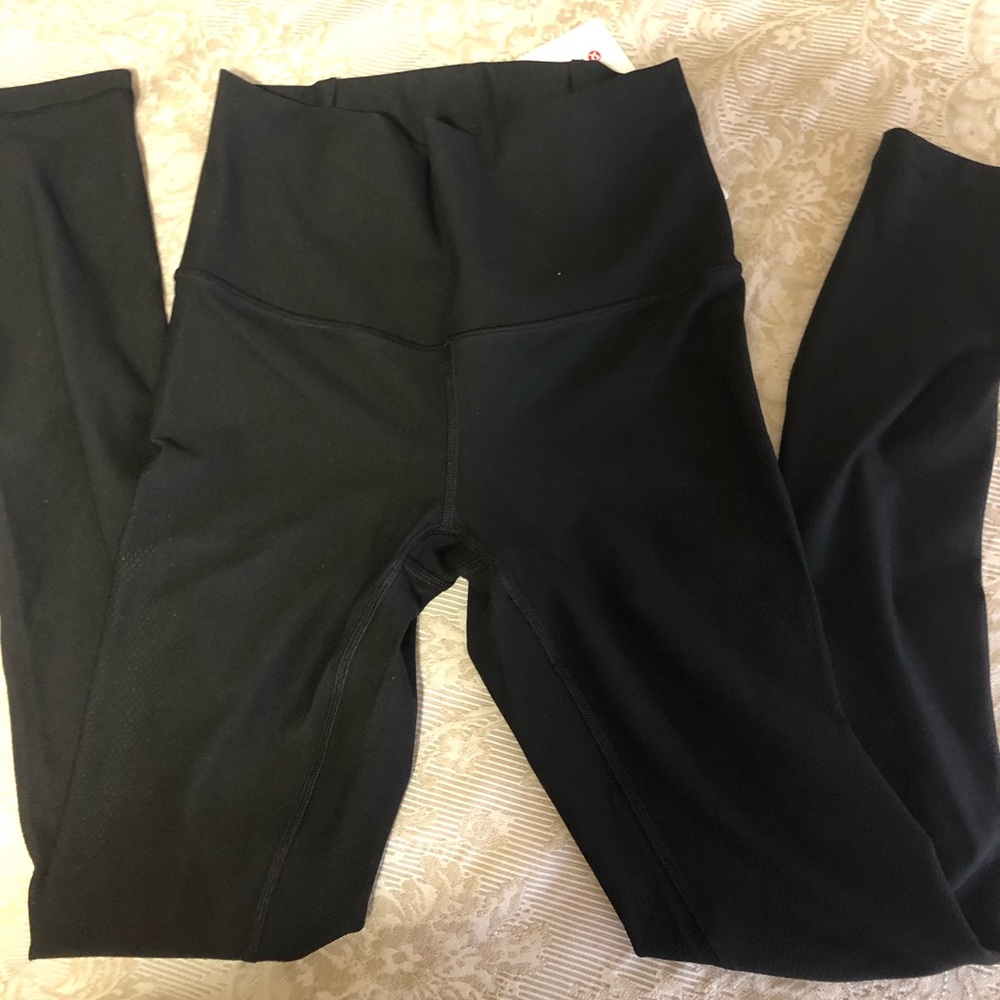 NWT lululemon leggings size 6!!!